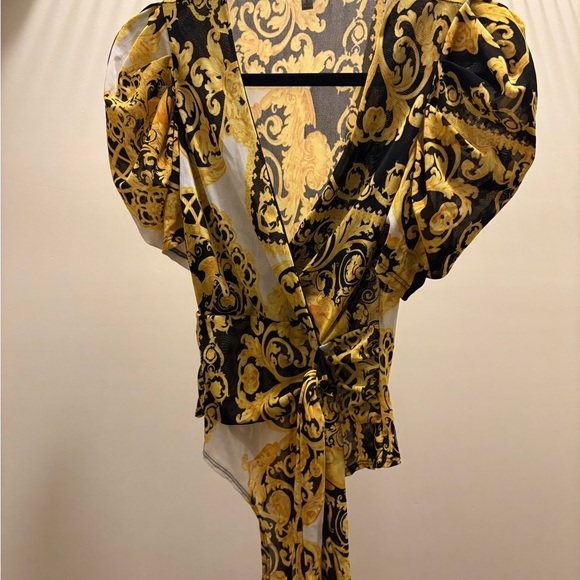 Fashion Nova Black & Gold Baroque Wrap Top – New Without Tags, Flattering Fit - Picture 4 of 7